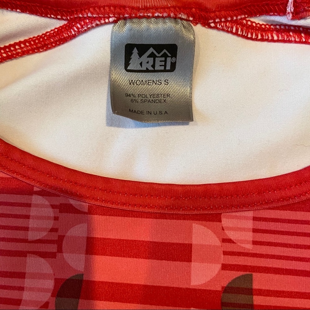Rei Red Crop Top. Size Small. Euc — image 2 of 6
